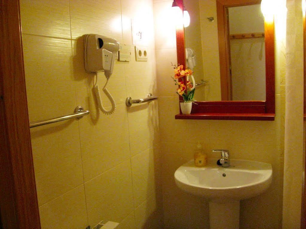Hostal Tirso Plaza Madrid Luaran gambar