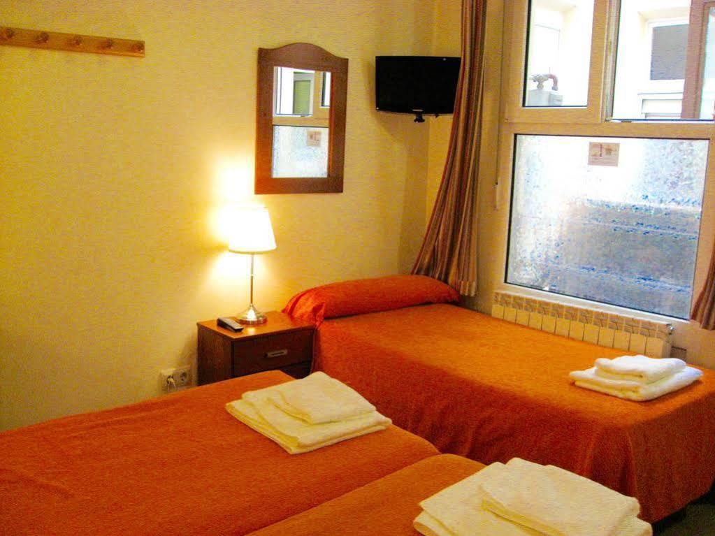 Hostal Tirso Plaza Madrid Luaran gambar