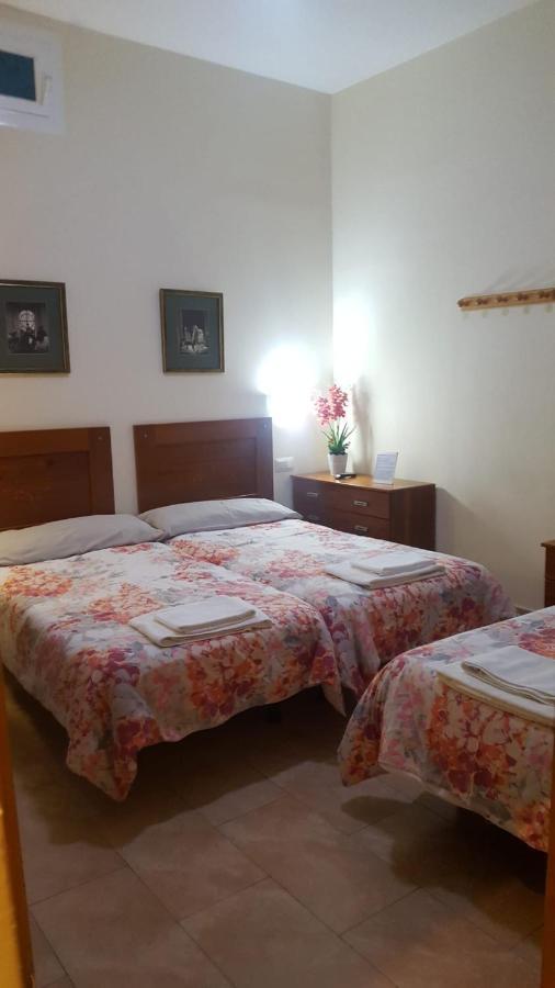 Hostal Tirso Plaza Madrid Luaran gambar