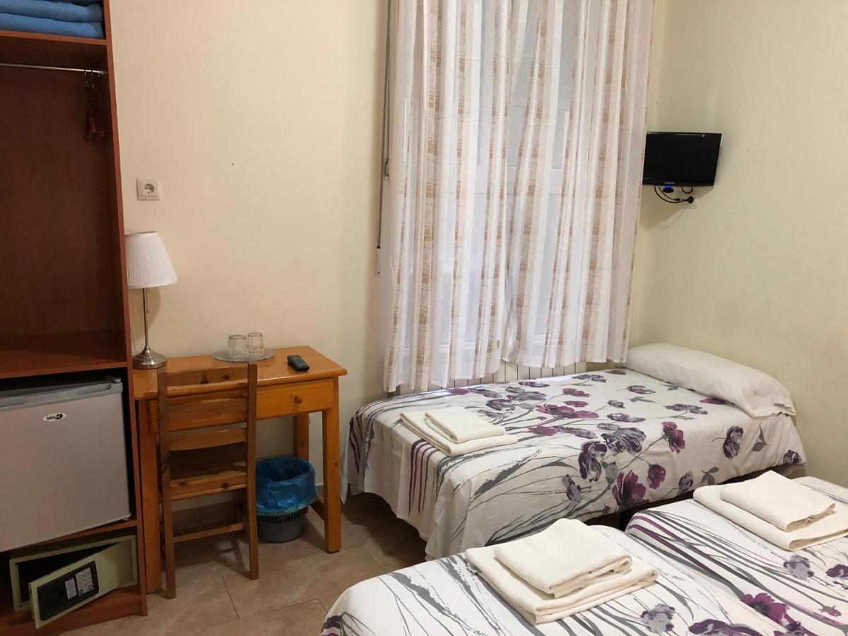 Hostal Tirso Plaza Madrid Luaran gambar